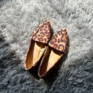 Leopard print pointy flats • Time & Tru